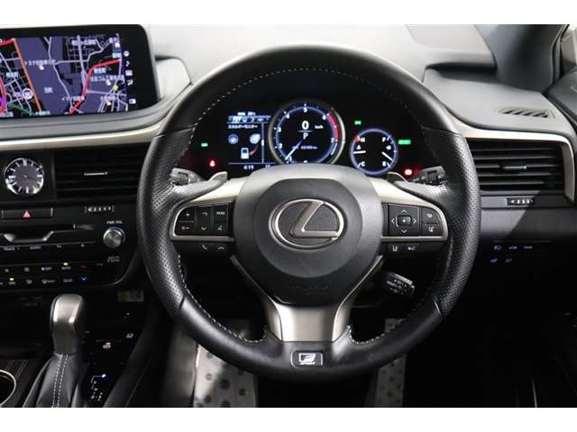 Lexus RX 9