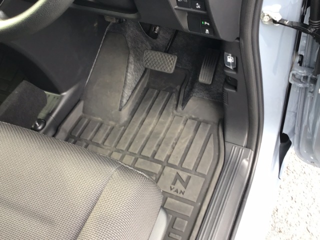 Honda N-VAN 10