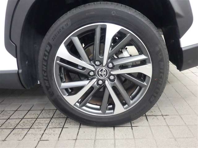 Toyota Corolla Cross 8