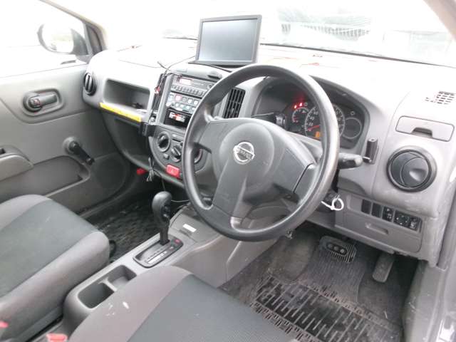 Nissan AD 9