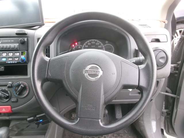 Nissan AD 10