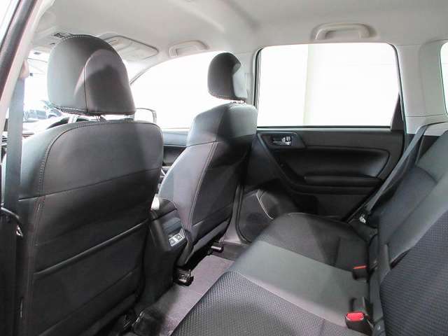 Subaru Forester 4