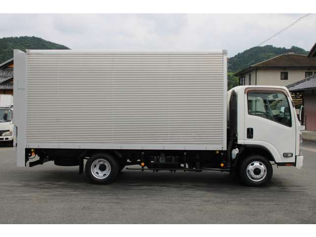 Isuzu Elf 5