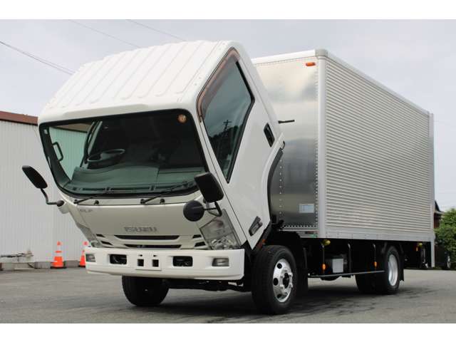 Isuzu Elf 9
