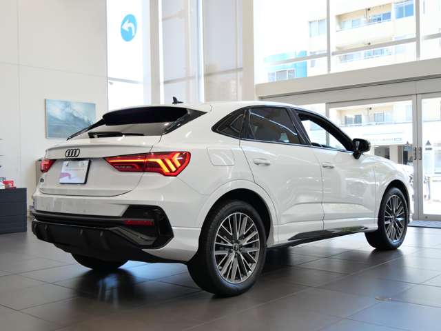 Audi Q3 Sportback 6