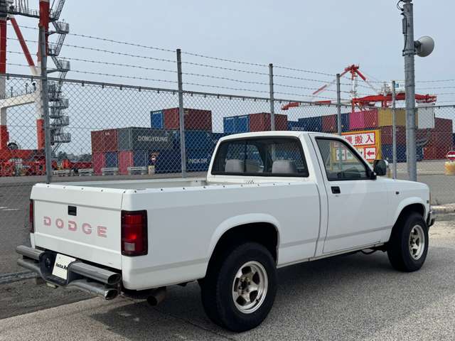 Dodge Dakota 11