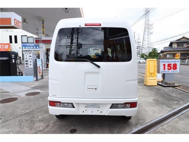 Daihatsu Hijet Cargo 7