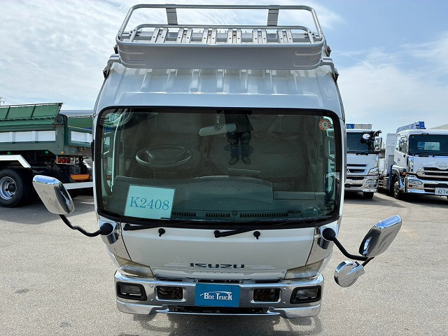 Isuzu Elf 12