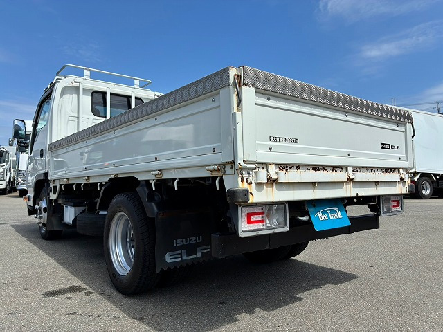 Isuzu Elf 6
