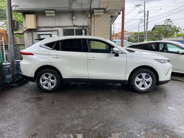 Toyota Harrier 3