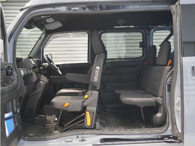 Honda N-VAN 8