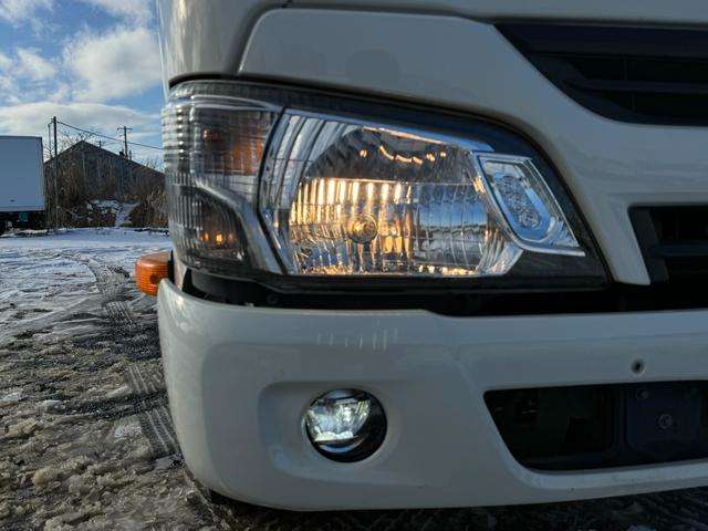 Hino Dutro 3