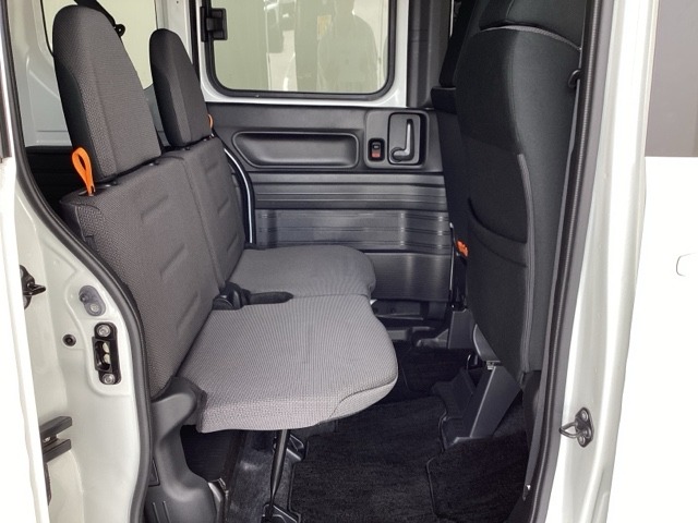 Honda N-VAN 11