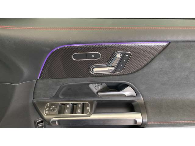 Mercedes-Benz GLB 12