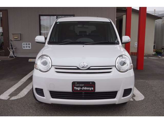 Toyota Sienta 6