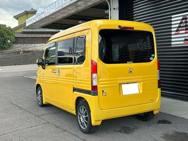 Honda N-VAN 8