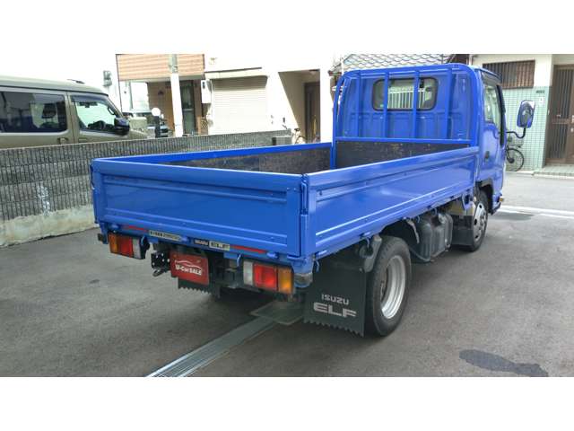 Isuzu Elf 7
