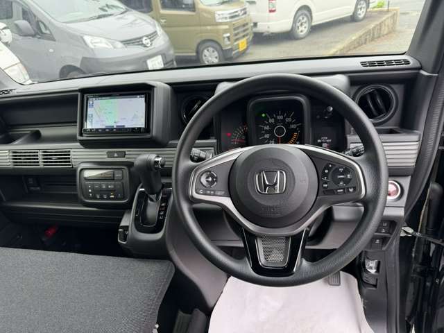 Honda N-VAN 12