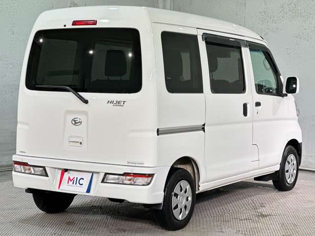 Daihatsu Hijet Cargo 5