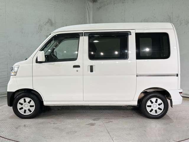 Daihatsu Hijet Cargo 8
