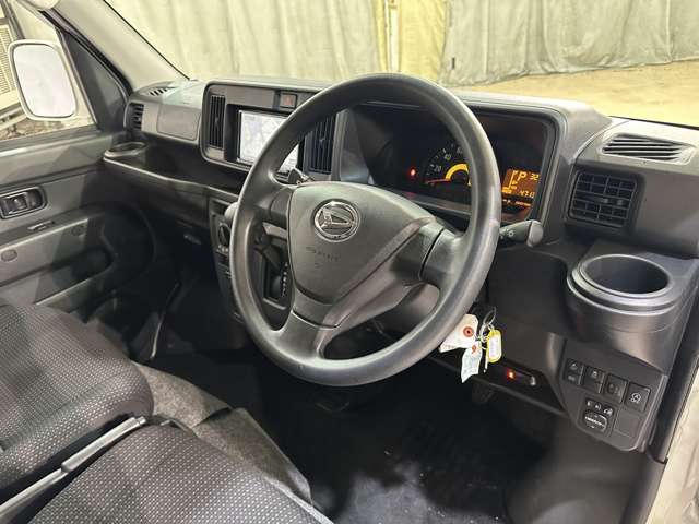 Daihatsu Hijet Cargo 9