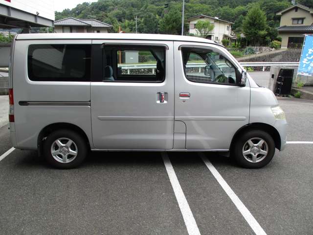 Toyota Light Ace Van 6