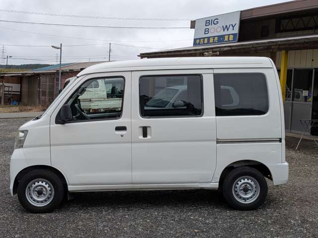 Daihatsu Hijet Cargo 11