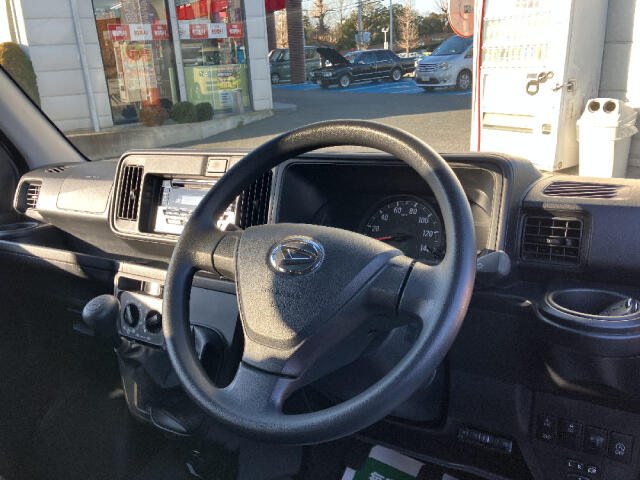 Daihatsu Hijet Deck Van 8