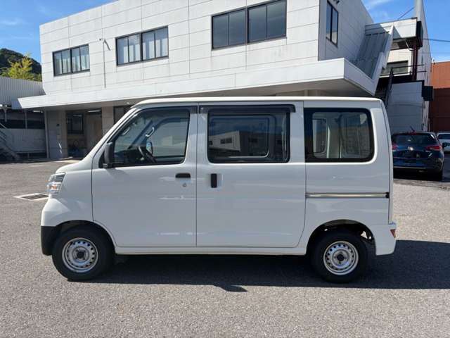 Daihatsu Hijet Cargo 6