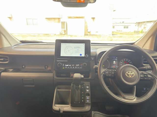 Toyota Sienta 2