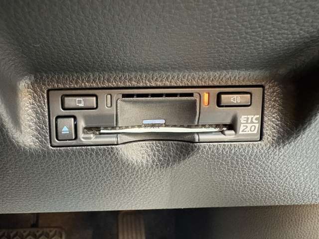 Toyota Sienta 9
