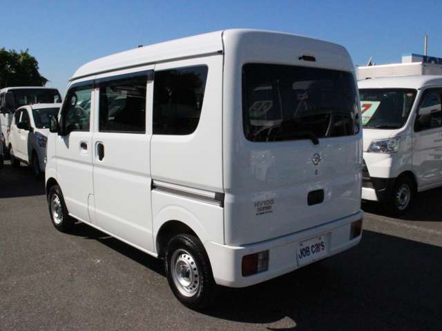 Nissan NV100 Clipper 6