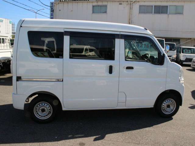 Nissan NV100 Clipper 9