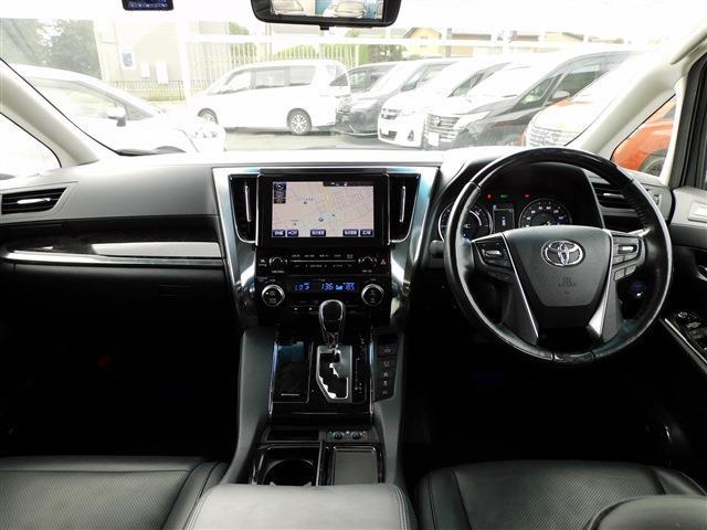 Toyota Alphard 9
