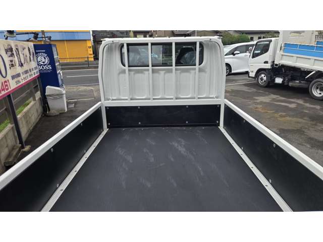 Mitsubishi Fuso Canter 7