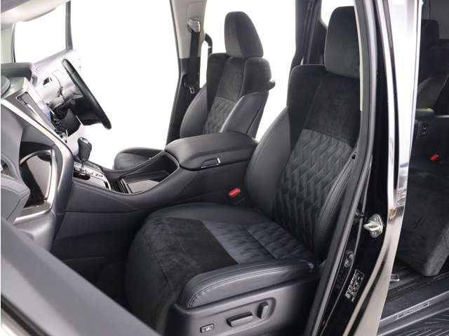 Toyota Alphard 3