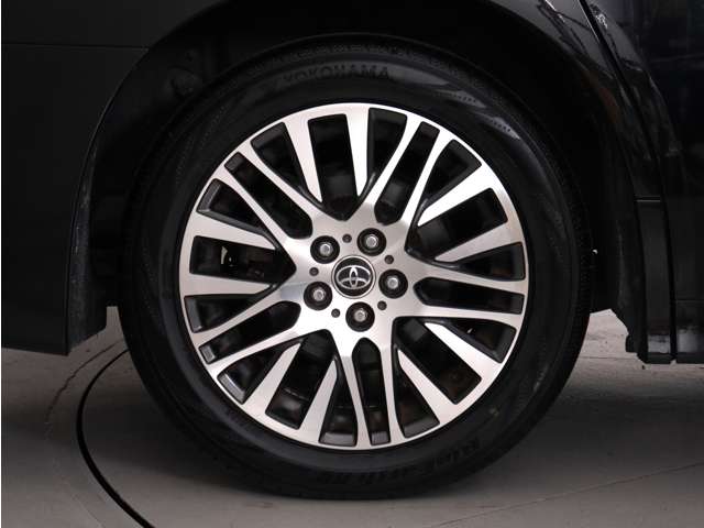Toyota Alphard 10
