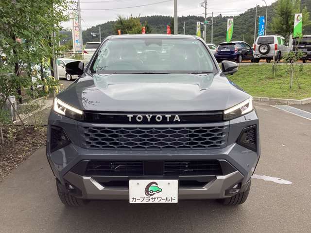 Toyota Hilux 8