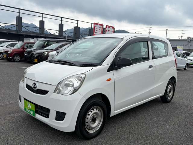 Daihatsu Mira 12