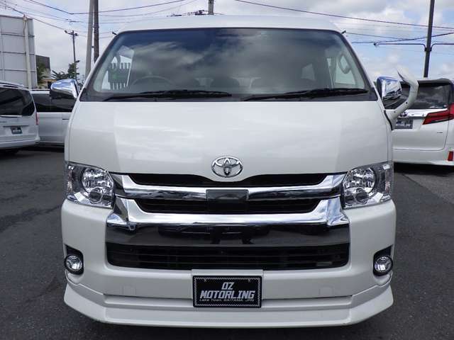 Toyota Hiace 9