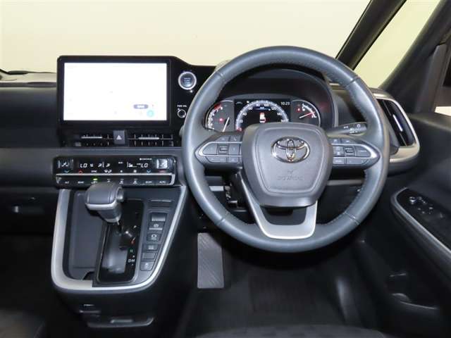 Toyota Voxy 11
