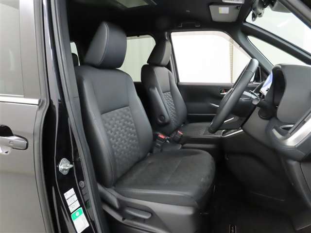 Toyota Voxy 12
