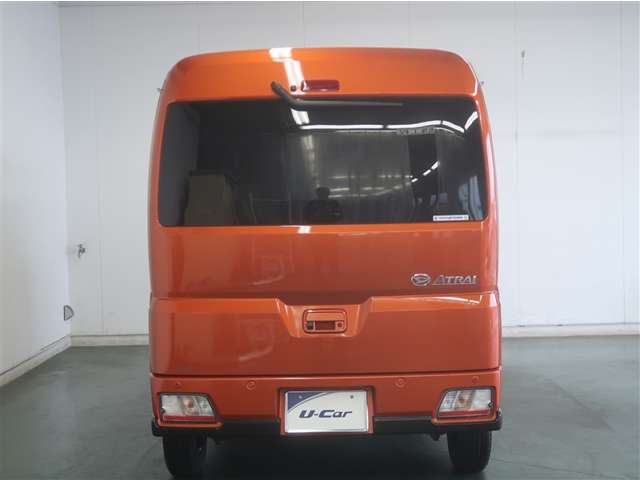Daihatsu Atrai 6