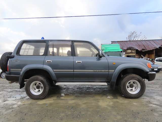 Toyota Land Cruiser 80 4