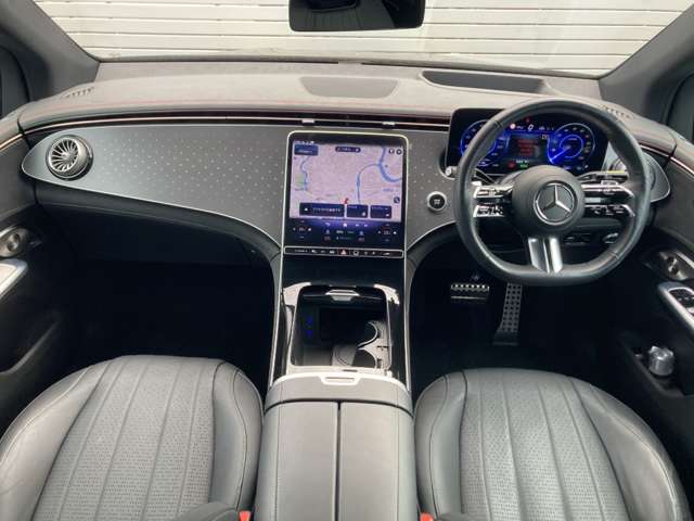 Mercedes-Benz EQE SUV 12