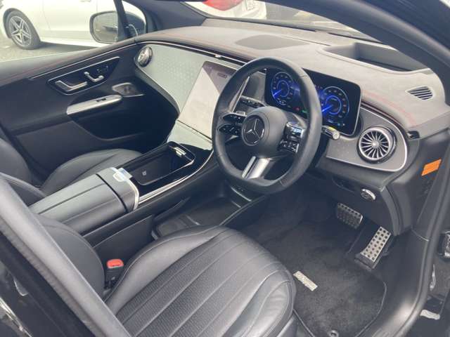 Mercedes-Benz EQE SUV 7