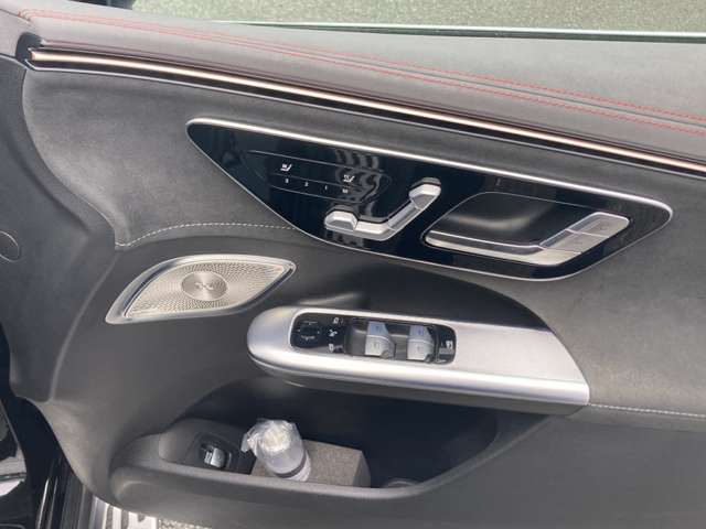 Mercedes-Benz EQE SUV 8