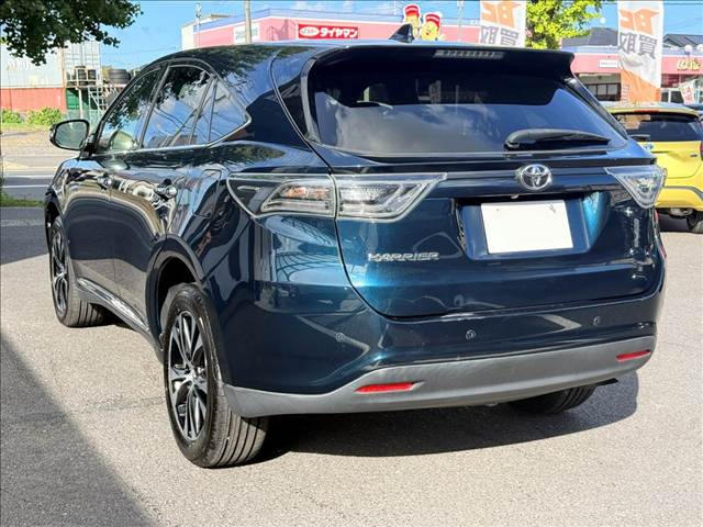 Toyota Harrier 8