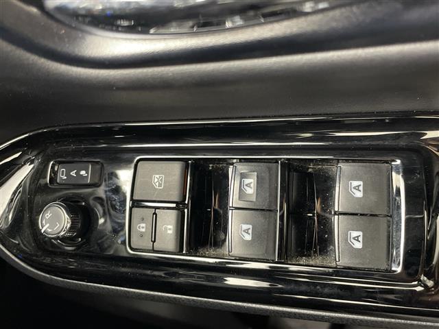 Toyota Noah 12