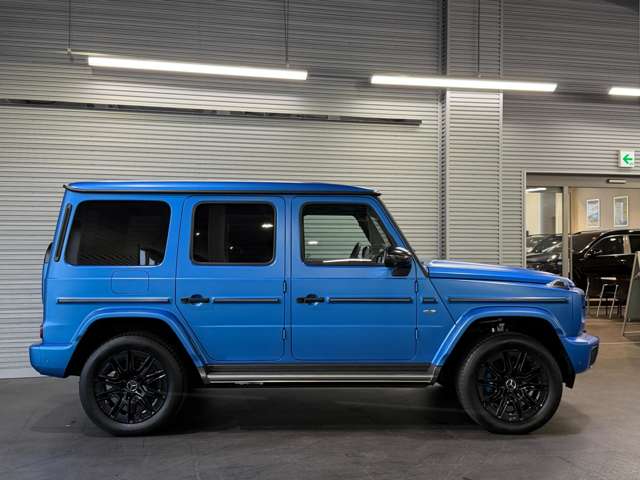 Mercedes-Benz G-Class 8